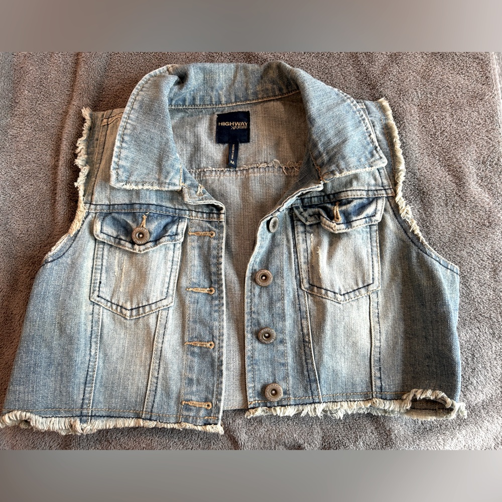 Cropped/Cutoff Jean Vest